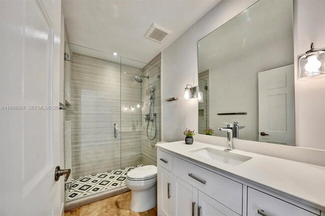 Building Photo - 255 Ridgewood Rd