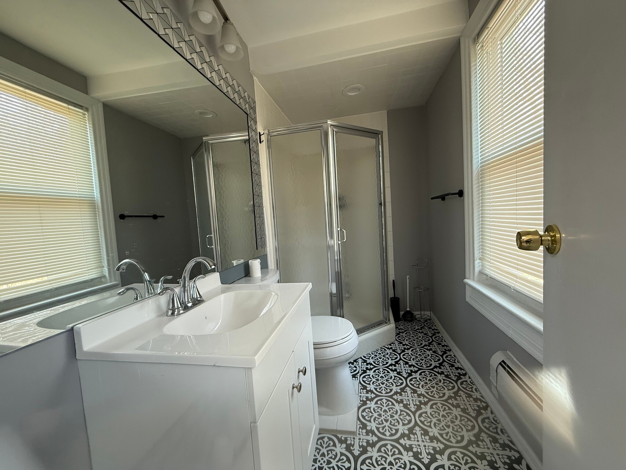 Building Photo - 238 Claremont Ave