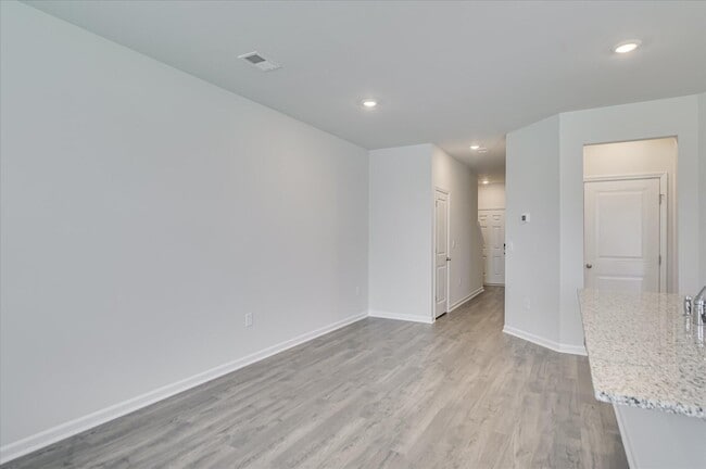Building Photo - 809 Grovebury Ct
