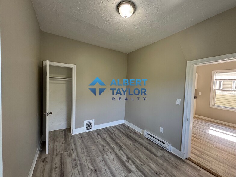 Building Photo - 89 Intervale St