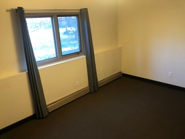Building Photo - 941 W 76th Ave