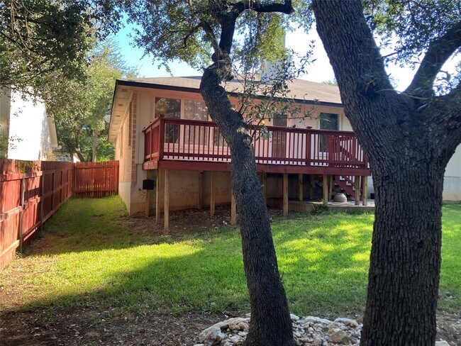 Building Photo - 1209 Wood Creek Dr