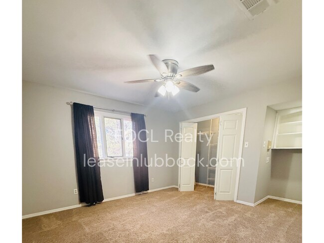 Building Photo - Updated and cozy 3/2/2