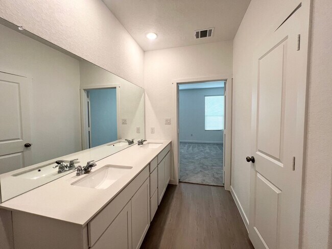 Building Photo - STUNNING New Construction 4/3 in Voss Farms, NBTX