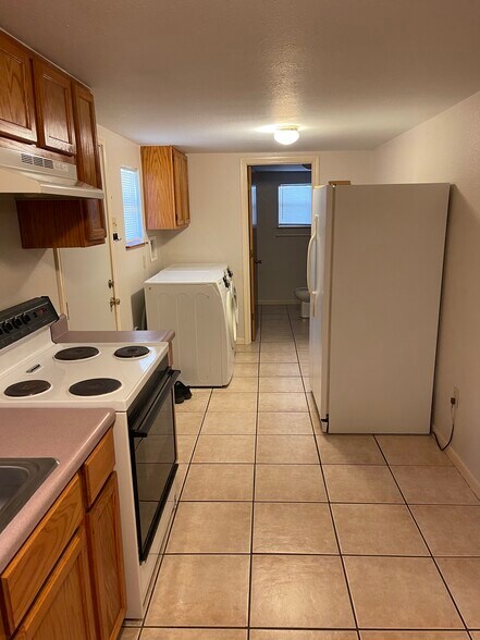 Building Photo - 411 Rowlett Ave