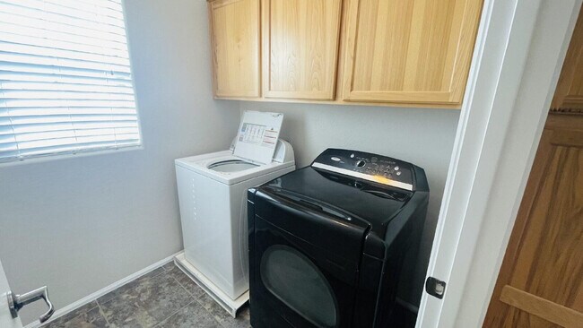 Building Photo - 44970 W Zion Rd