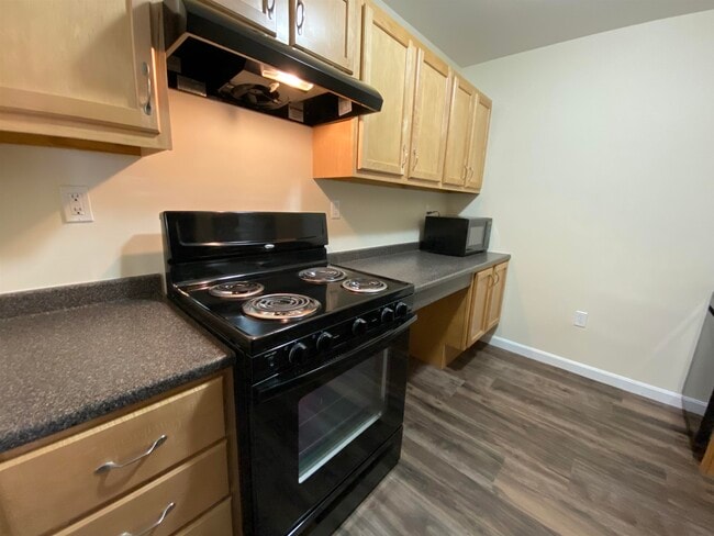 Building Photo - 100 Sentinel Court