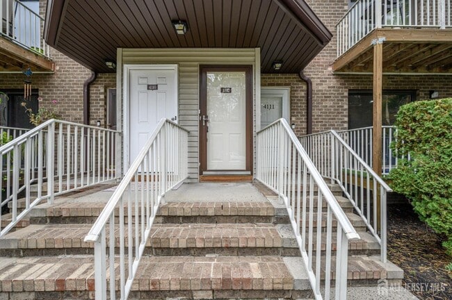 Building Photo - 4112 Birchwood Ct