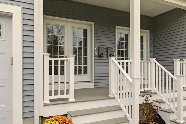 Building Photo - 47 Windsor Rd