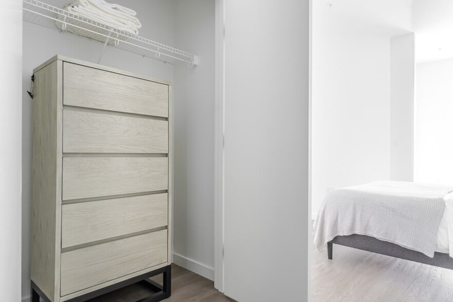 Building Photo - 17675 NE 69th Ct