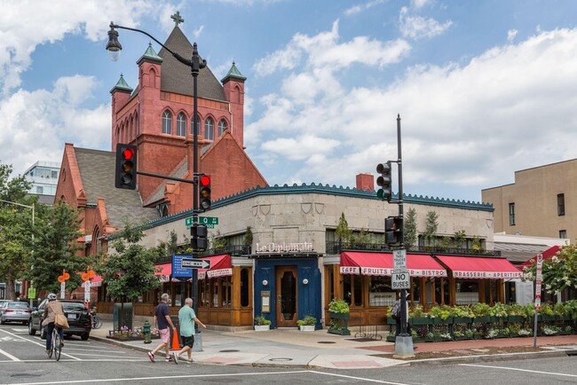 Building Photo - 1401 Q St NW