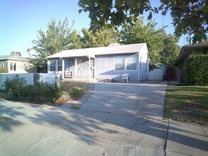 Building Photo - 2431 Chester Ln