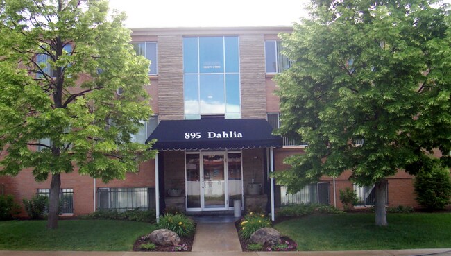 Building Photo - 895 Dahlia St