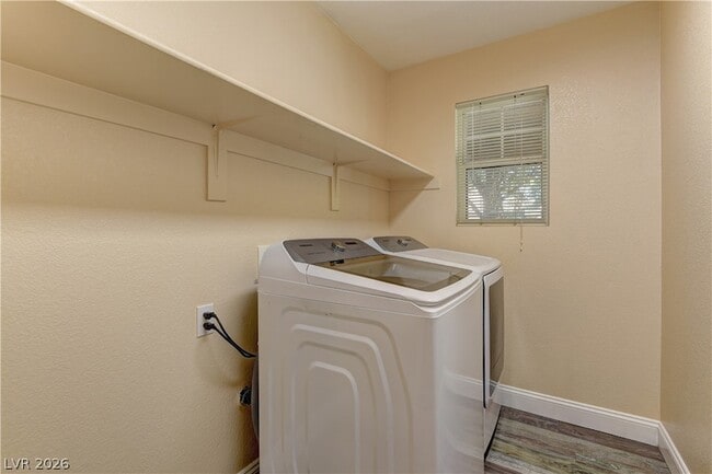 Building Photo - 5317 La Quinta Hills St
