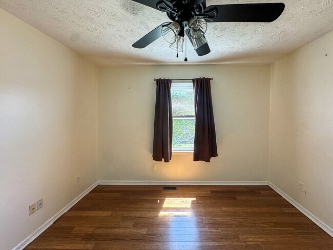 Building Photo - 6875 Baystone Rd