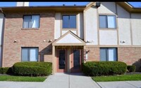 Building Photo - 2245 Hedgerow Road