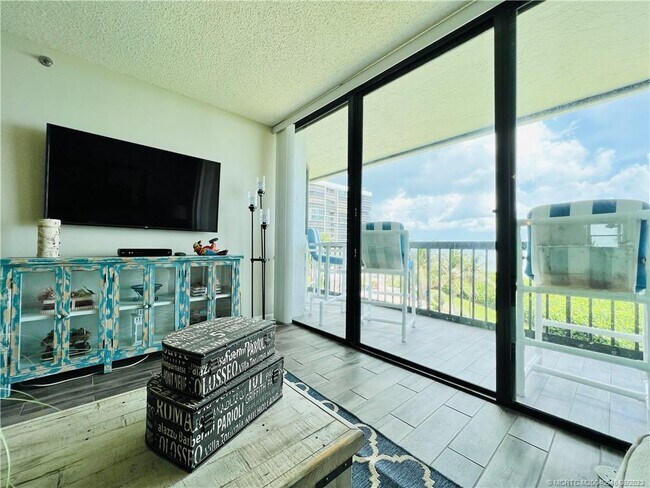 Building Photo - 8880 S Ocean Dr