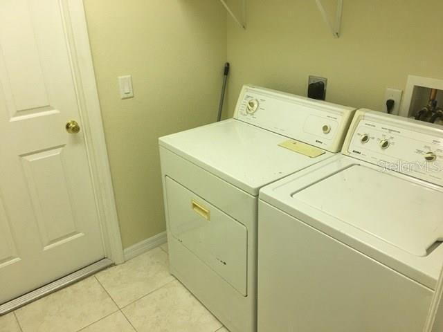 Building Photo - "Charming 3-Bed Oasis with 2 Baths - 1420 ...