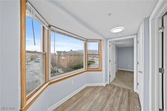 Building Photo - 1735 Merriman Rd