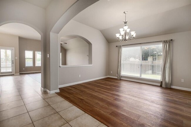 Building Photo - 1003 Suffolk Ct