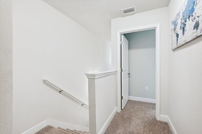 Building Photo - 7664 Shadow Lake Dr