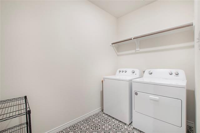 Building Photo - 219 Spirehaven Dr