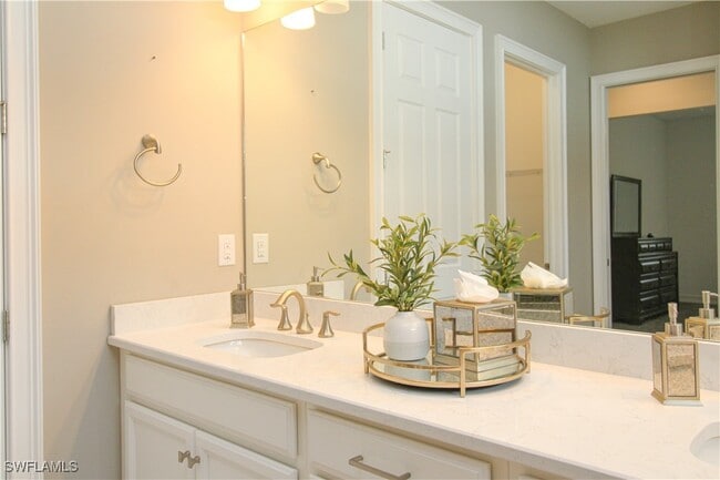 Building Photo - 14849 Windward Ln