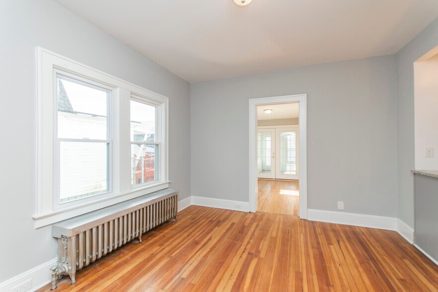 Dining Room - 115 N Lafayette Ave