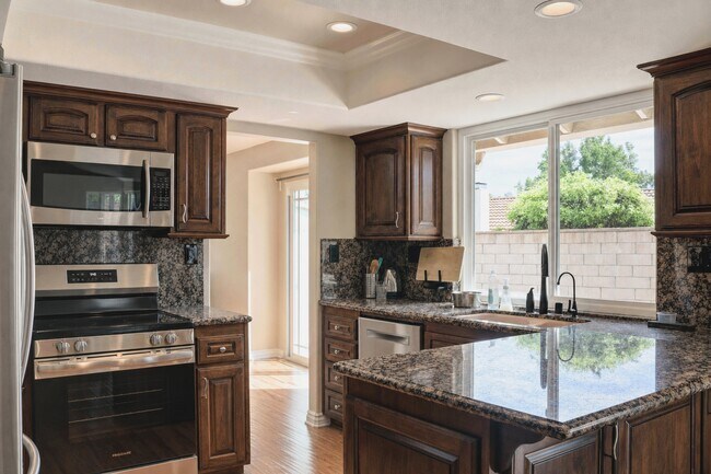 Building Photo - 6132 E Baja Dr