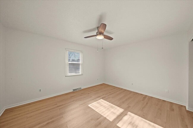 Building Photo - 2237 Wideview Dr