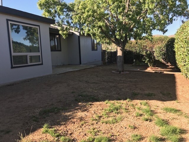 Building Photo - Four Bedroom + Office, NO HOA!