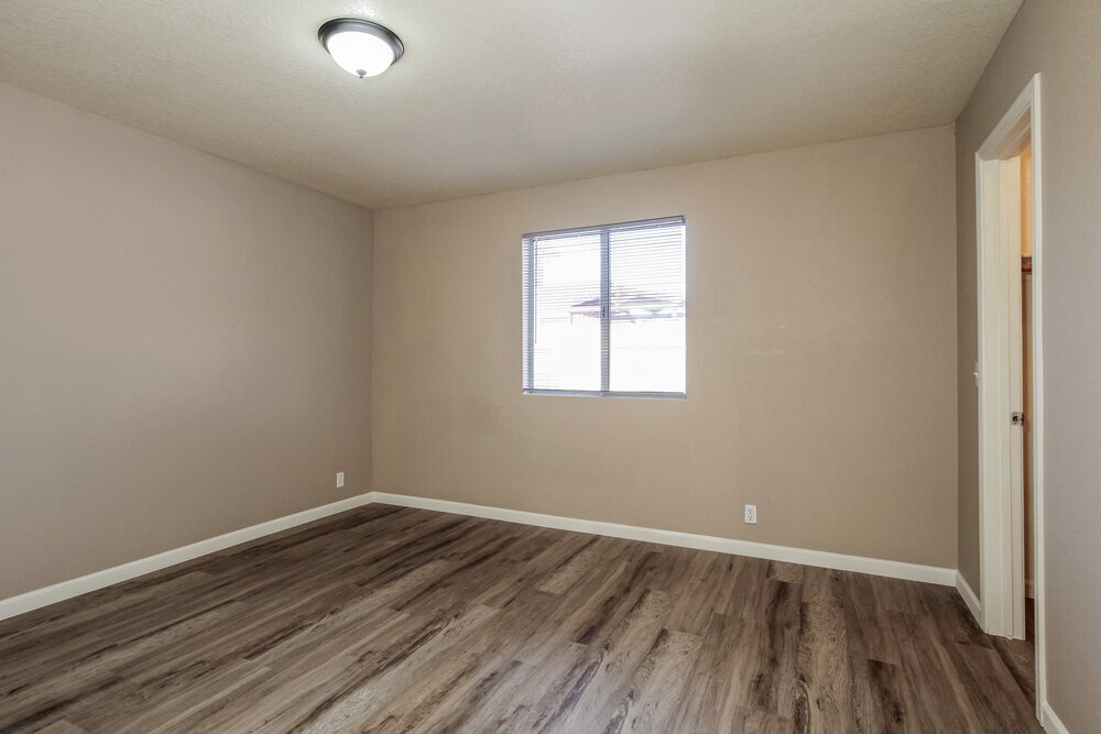 Building Photo - 8720 W Tuckey Ln