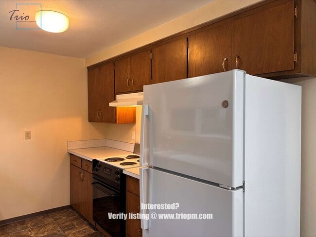 Building Photo - 1398 Corum Ave