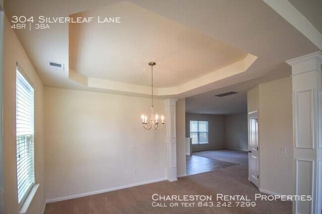Building Photo - 304 Silverleaf Ln