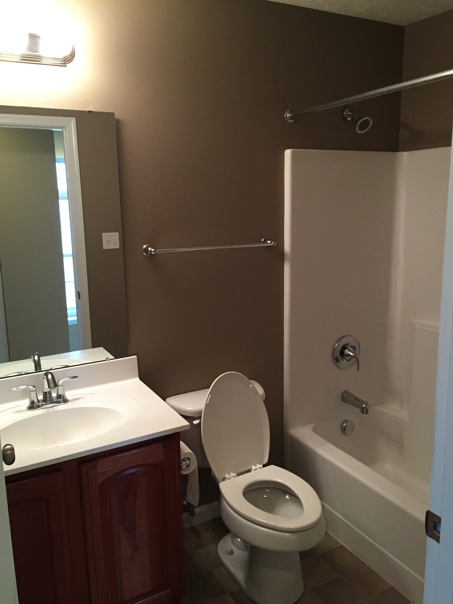 Building Photo - 214 Southern Valley Ct