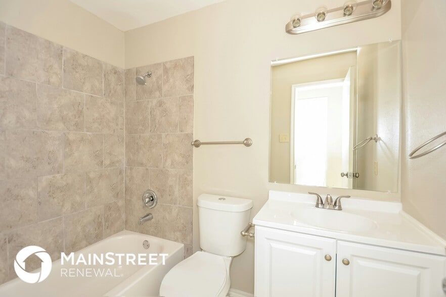 Building Photo - 8014 Chestnut Bluff Dr