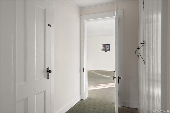 Building Photo - 127 NY-100