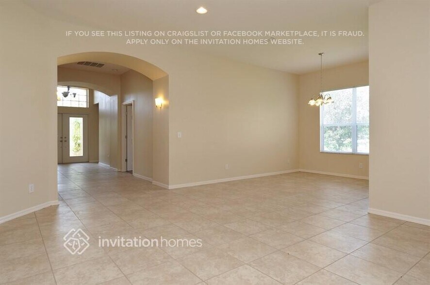 Building Photo - 6034 39th Ct E