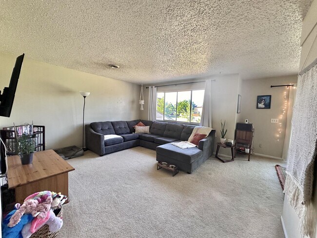 Building Photo - 1600 Banyan Dr