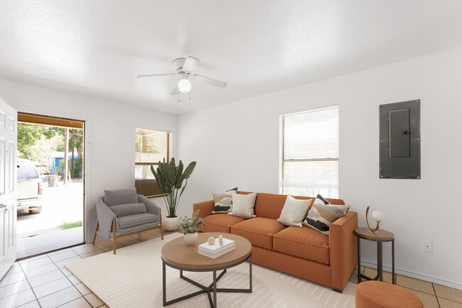 Primary Photo - 313 Isbell Rd