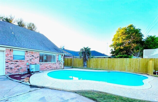 Building Photo - 119 Asheboro Dr