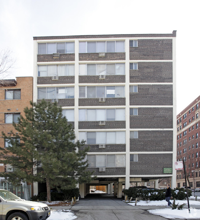 Building Photo - 6301 N Winthrop Ave