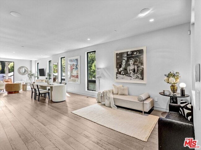 Building Photo - 1724 N Sierra Bonita Ave