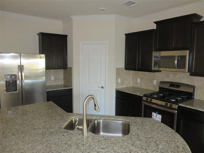 Building Photo - 1220 Gaviota Ln