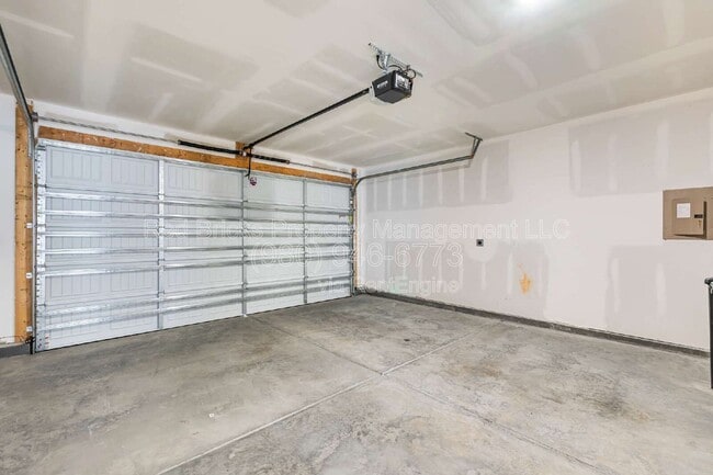 Building Photo - 2220 Belterra Dr