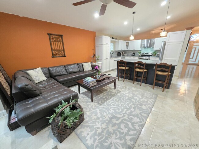 Building Photo - 7172 Catalina Way