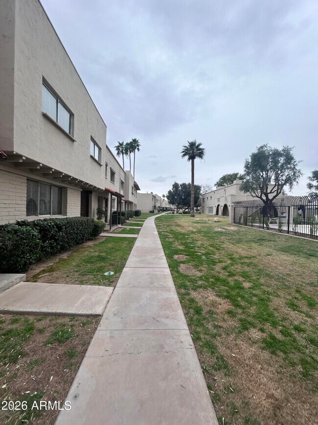 Building Photo - 6845 E Osborn Rd