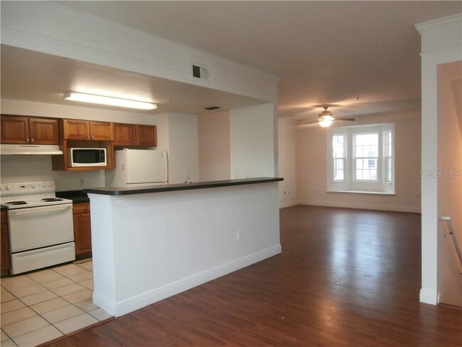 Building Photo - 6550 Time Square Ave