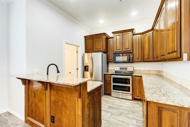 Building Photo - 3104 Loren Dr