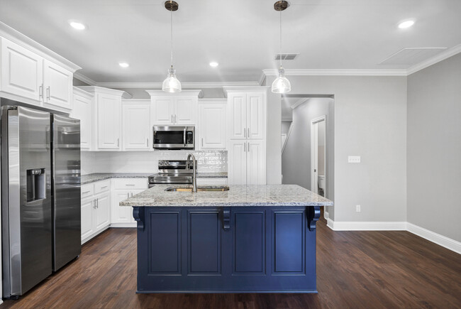 Kitchen - 10702 Washita Dr